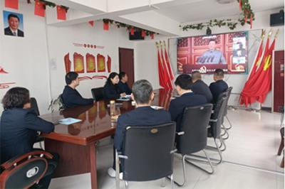 新隆基党支部组织学习《中国共产党章程》